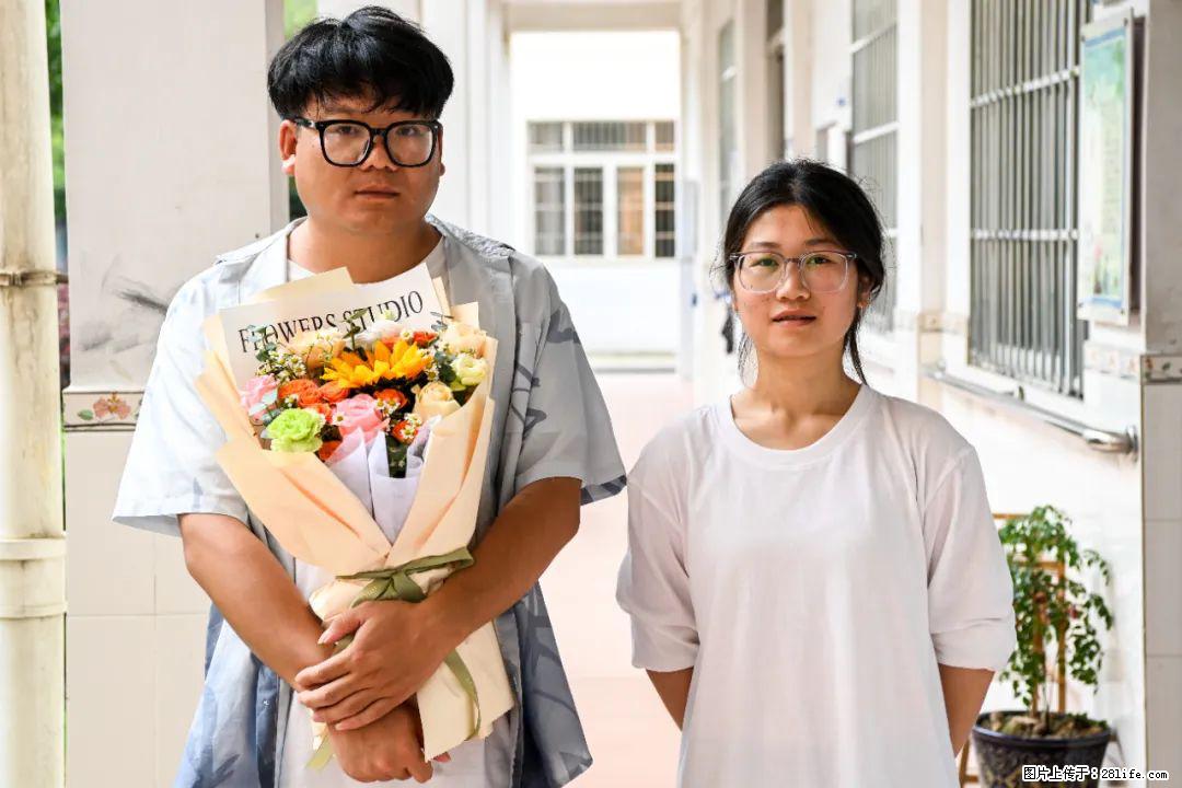 全网追的“扁担女孩”,找了一份暑假工,时薪12元 - 天门生活资讯 - 天门28生活网 tm.28life.com